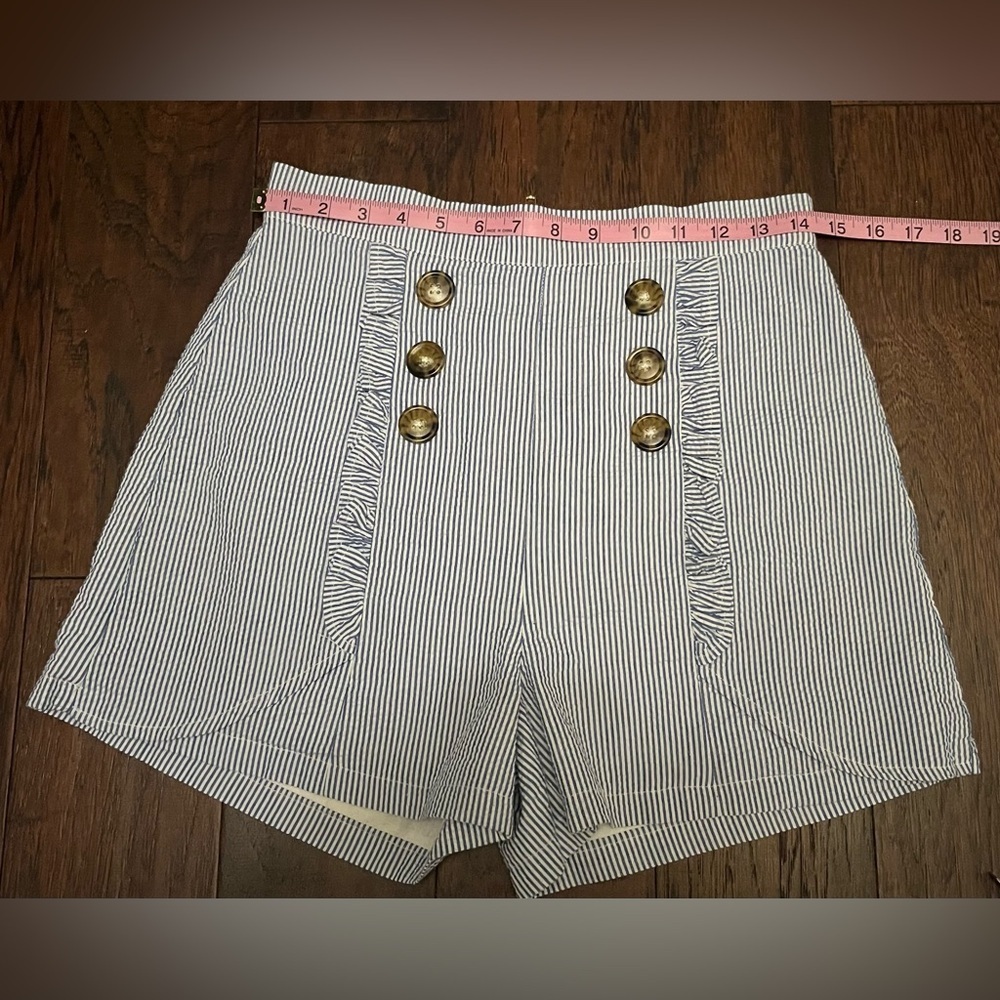 Lauren James Birdie Stripe Ruffle Seersucker Front Shorts SZ:M NWOT - Picture 8 of 11